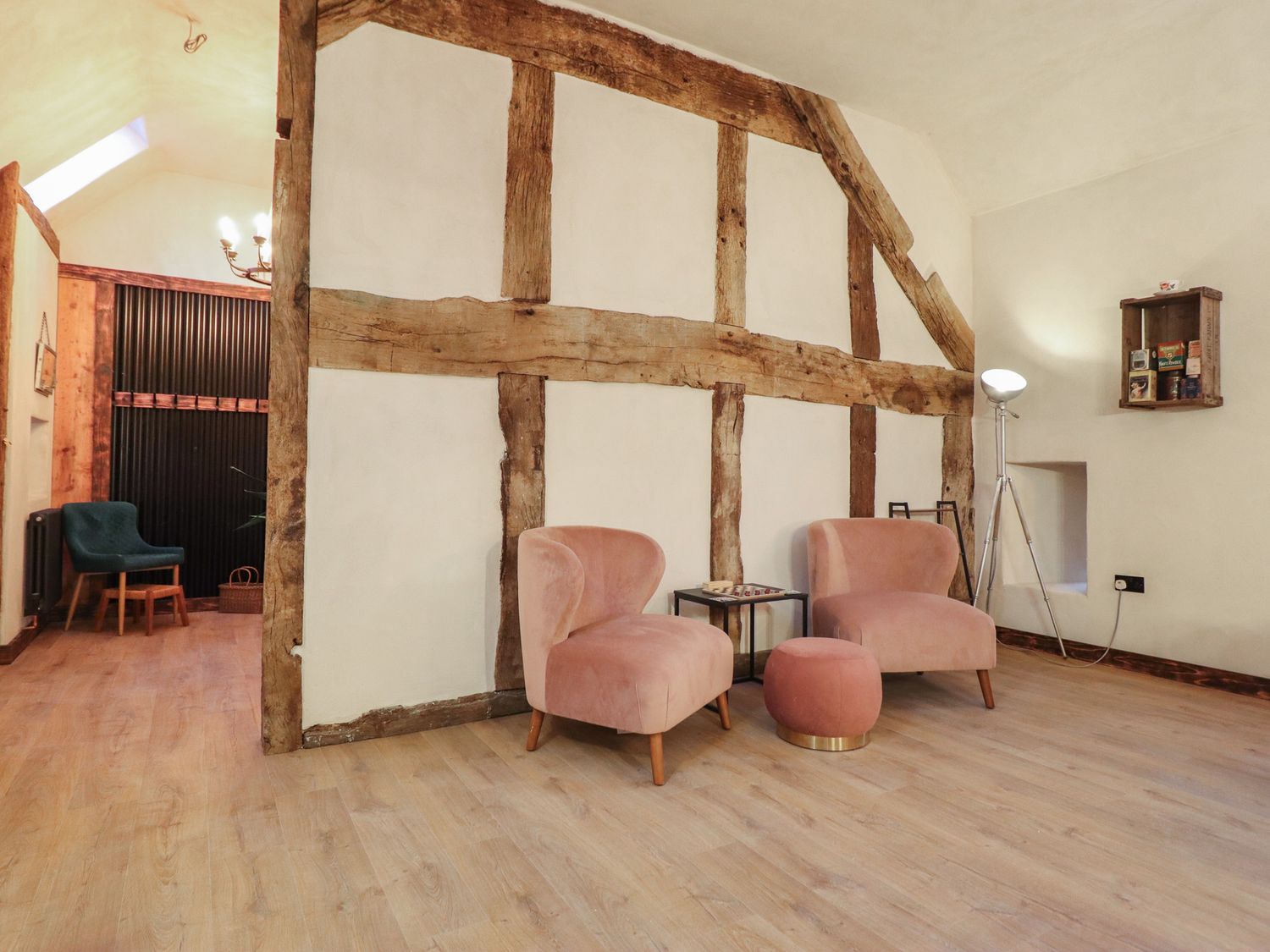 Godre'r Gyrn, Plas Moelfre Hall Barns, Llansilin