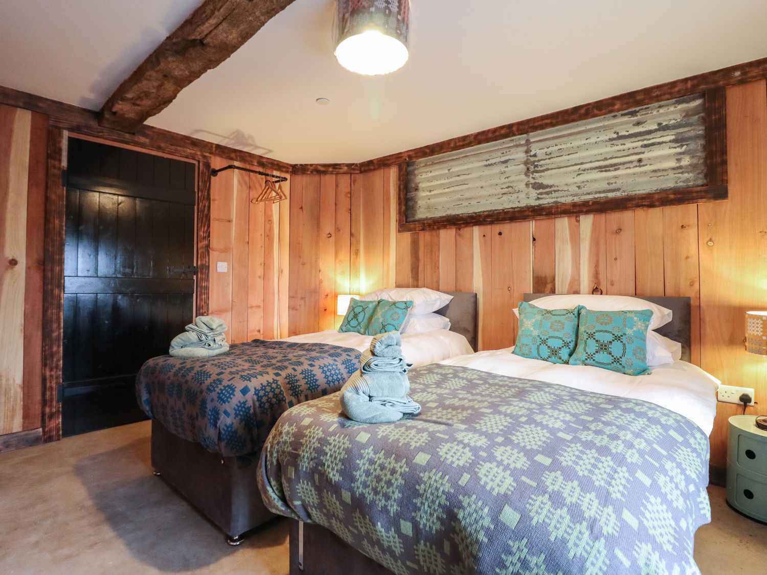 Godre'r Gyrn, Plas Moelfre Hall Barns, Llansilin