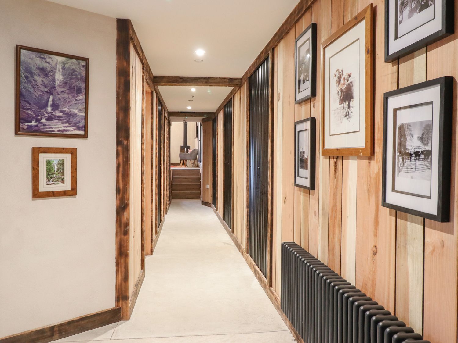 Godre'r Gyrn, Plas Moelfre Hall Barns, Llansilin