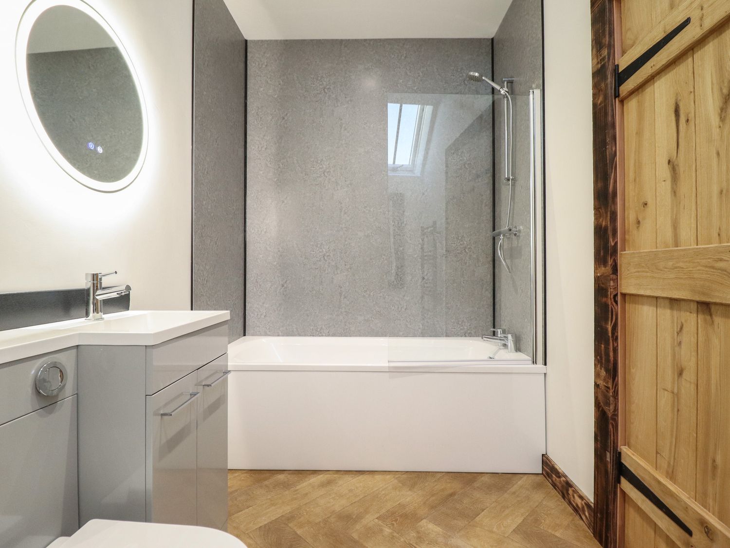 Godre'r Gyrn, Plas Moelfre Hall Barns, Llansilin