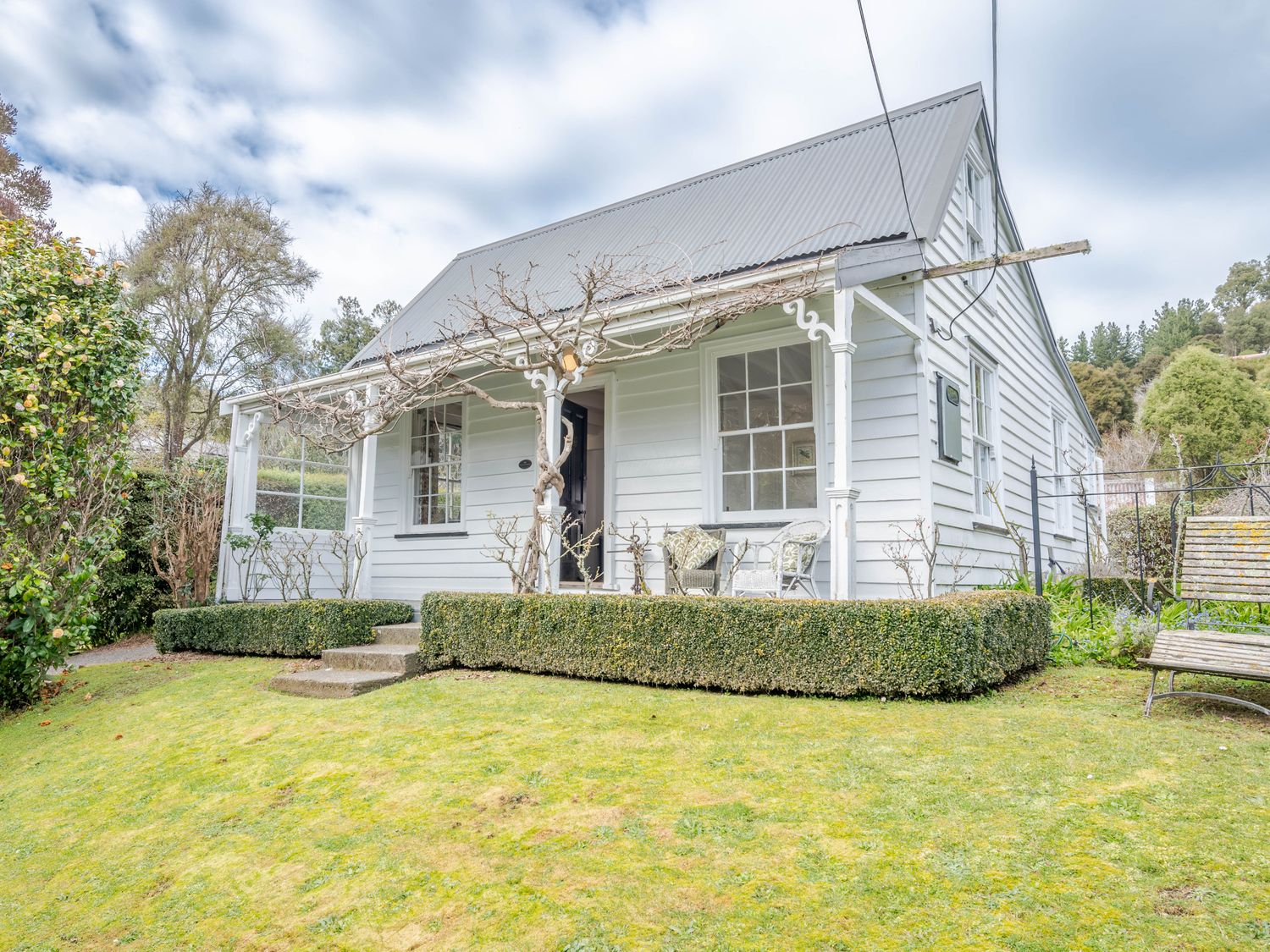 Libeau Cottage - Akaroa Holiday Home -  - 1142407 - photo 1