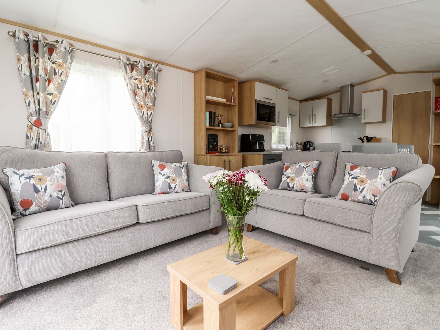 Silverdale View is near Sherburn, in North Yorkshire. Two-bedroom lodge with hot tub. Near amenities