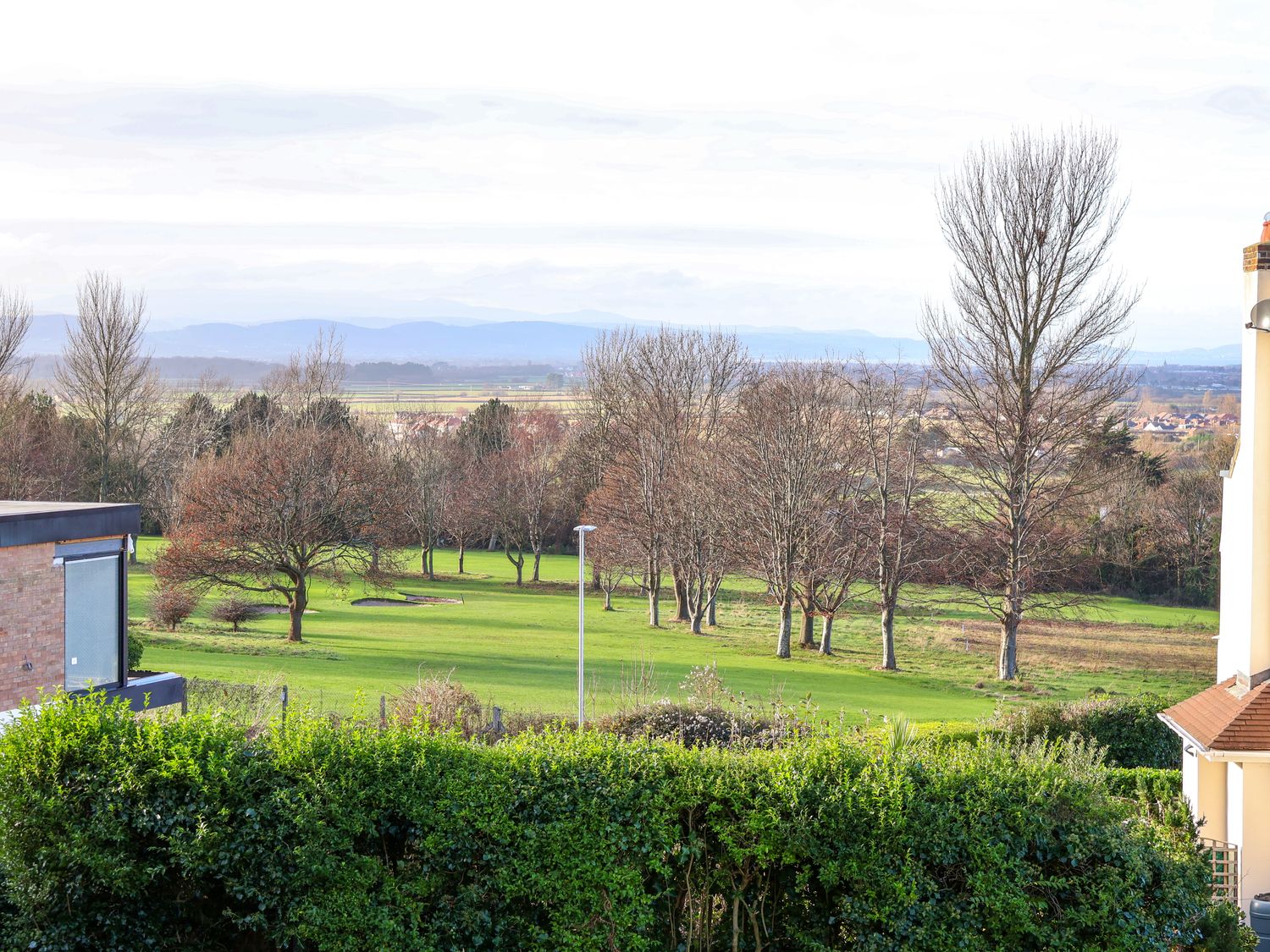 Awel Y Mor, Prestatyn, Denbighshire, Wales. Smart TV. Electric fire. Sea views. Games console. WiFi.