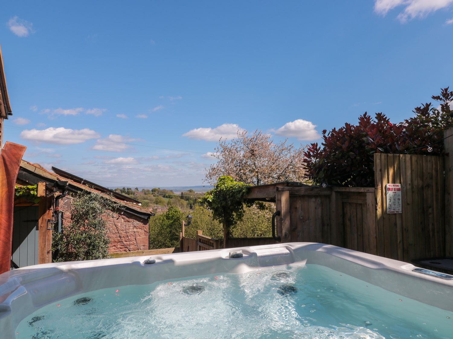 The Orch is located in, Blakeney, Gloucestershire. Hot tub. Pet-friendly. Close to amenities. Garden