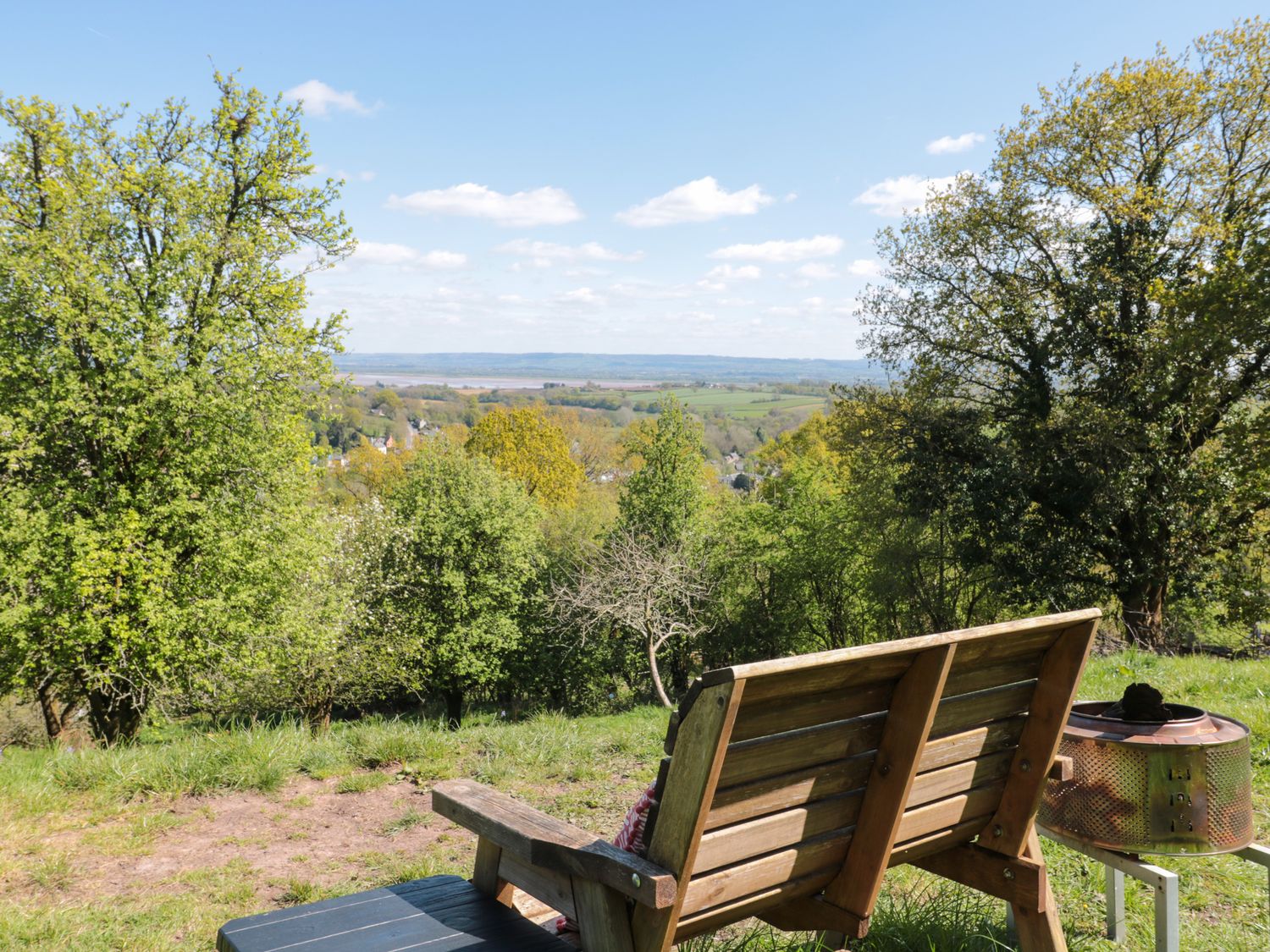 The Orch is located in, Blakeney, Gloucestershire. Hot tub. Pet-friendly. Close to amenities. Garden