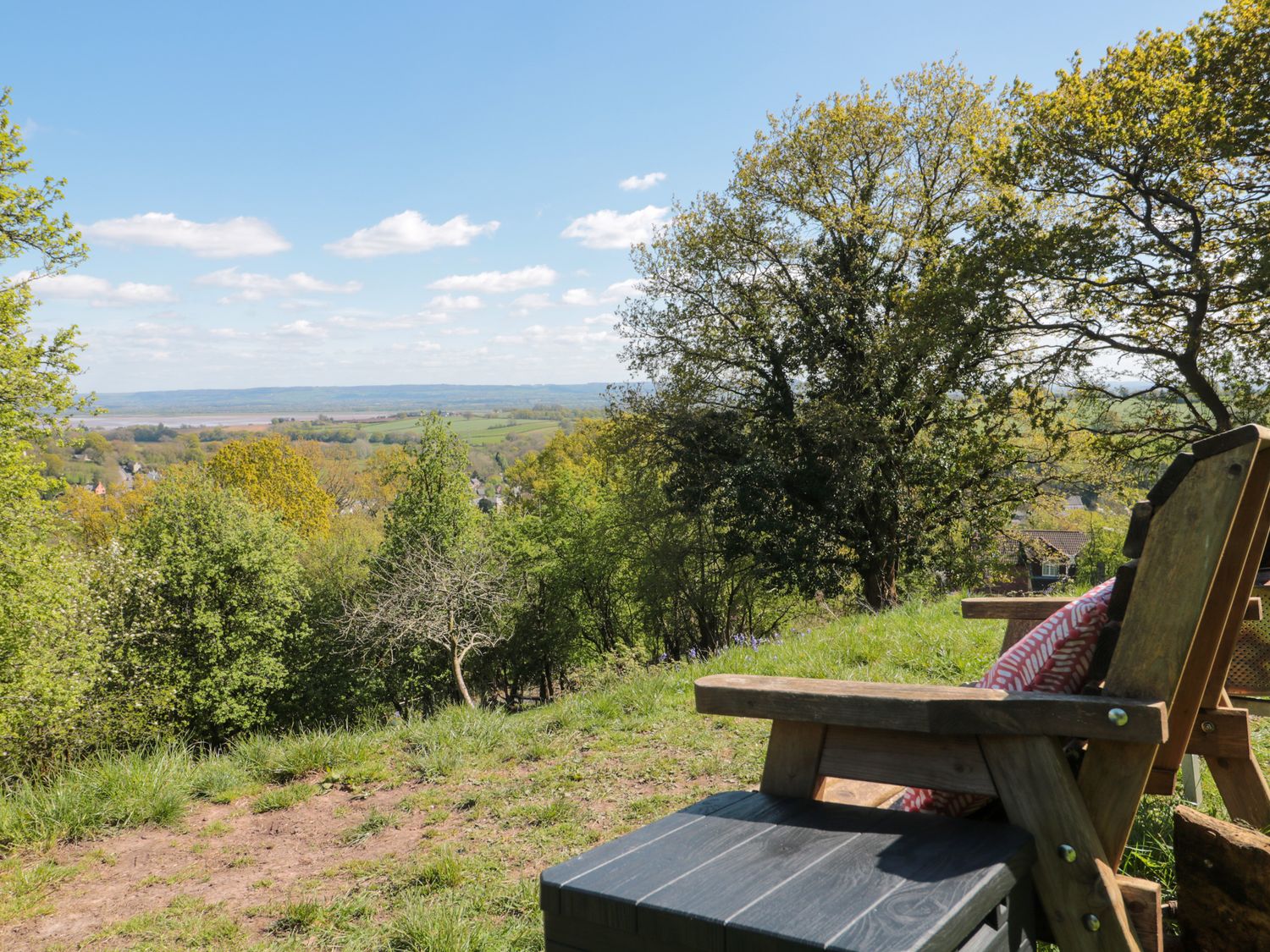 The Orch is located in, Blakeney, Gloucestershire. Hot tub. Pet-friendly. Close to amenities. Garden