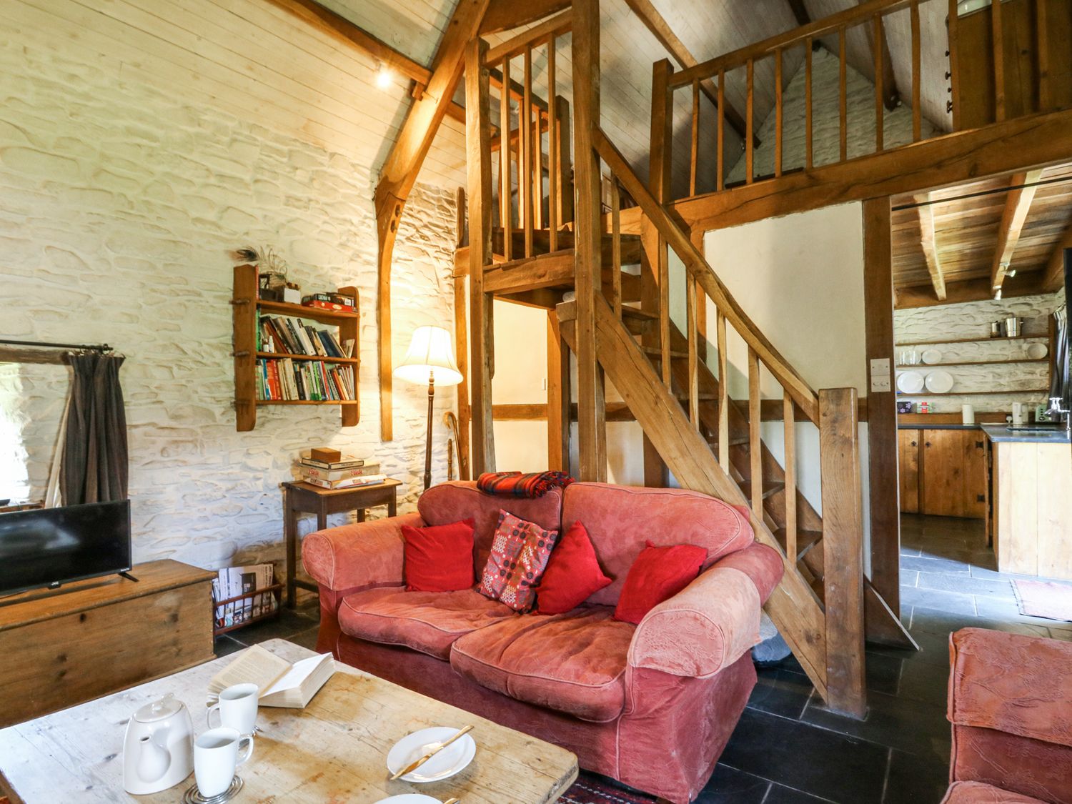 Cottage, Llanybydder