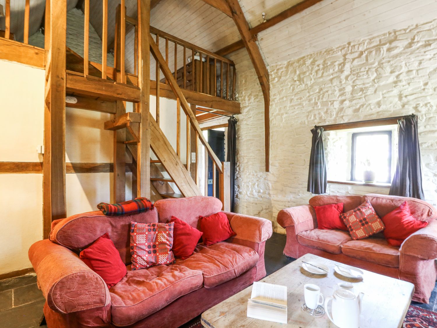 Cottage, Llanybydder