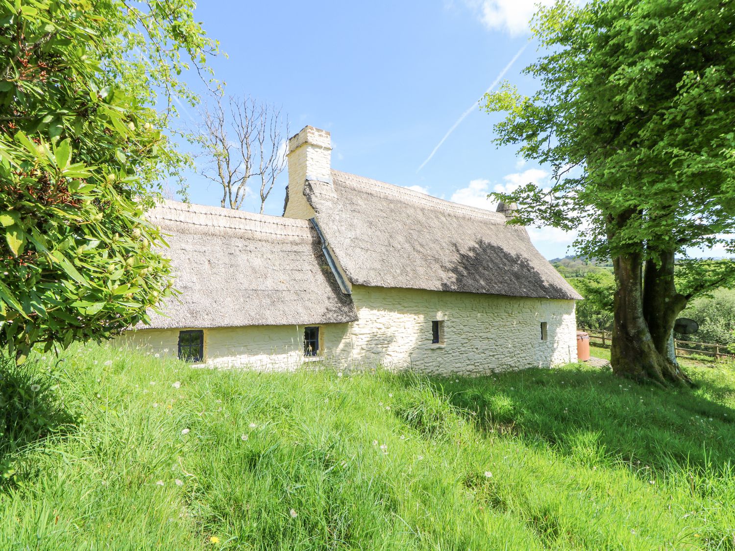 Cottage, Llanybydder