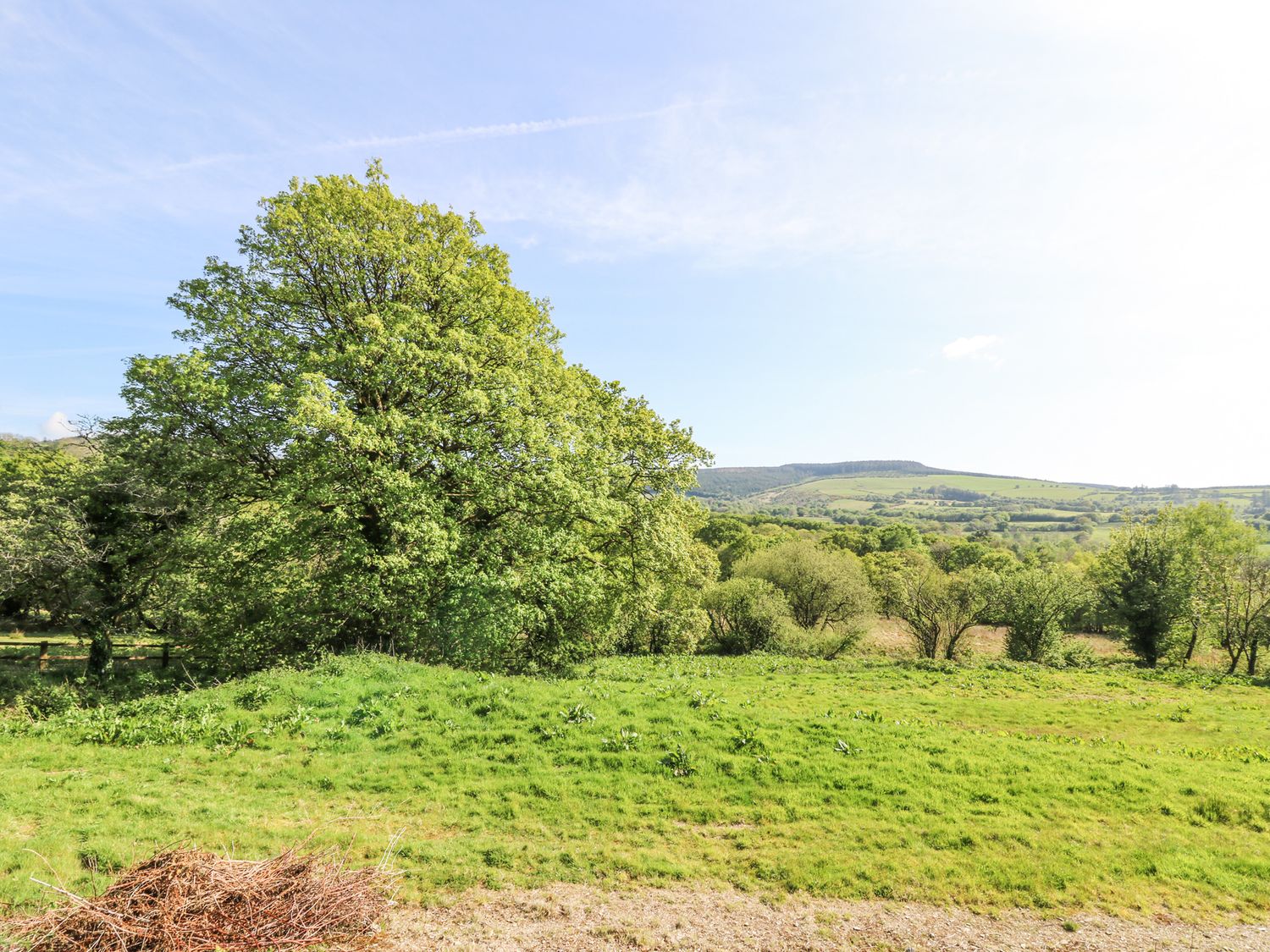Cottage, Llanybydder