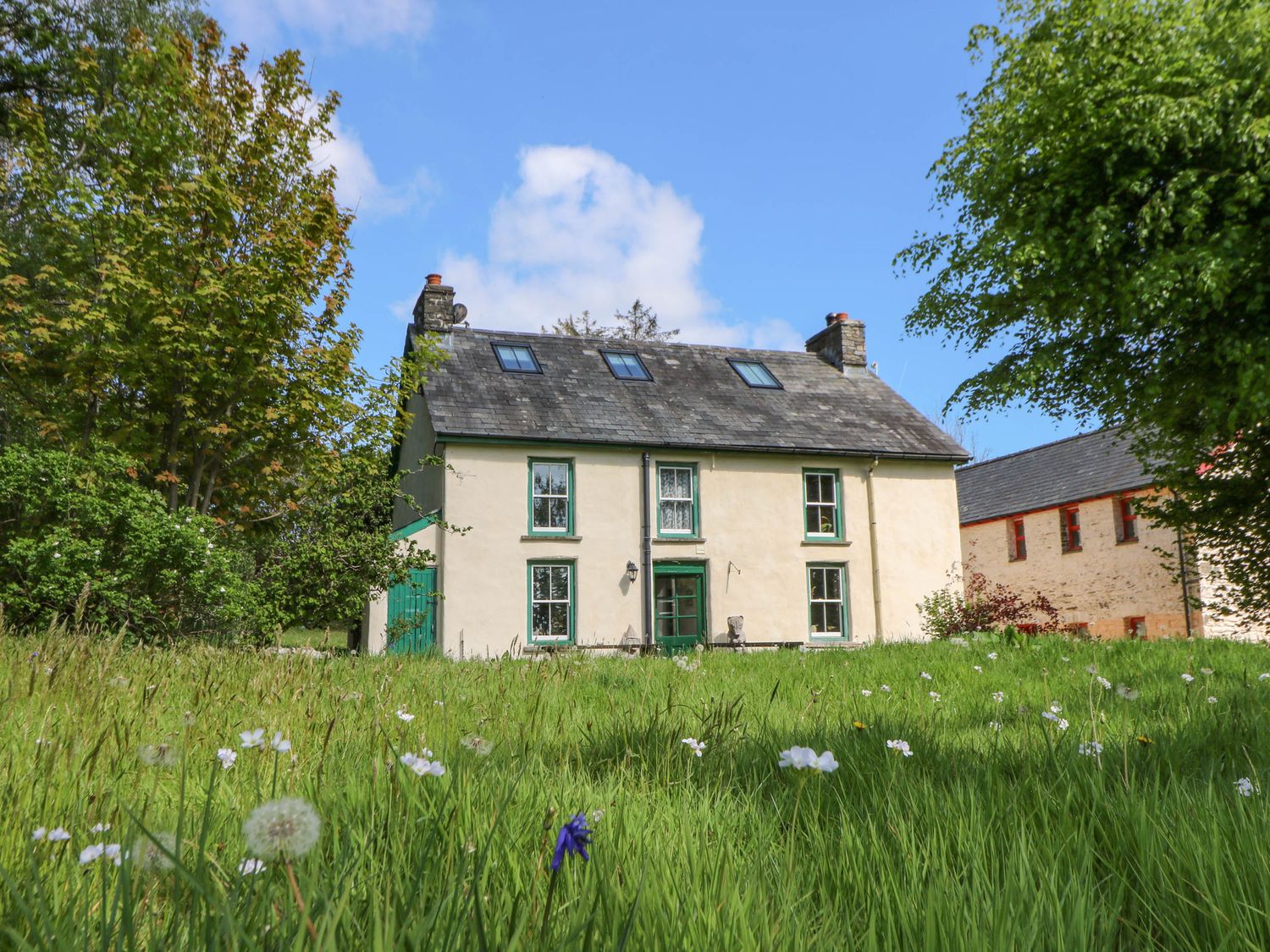 Victorian Farmhouse, Llanybydder