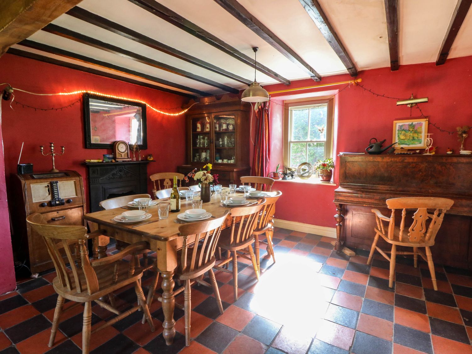 Victorian Farmhouse, Llanybydder