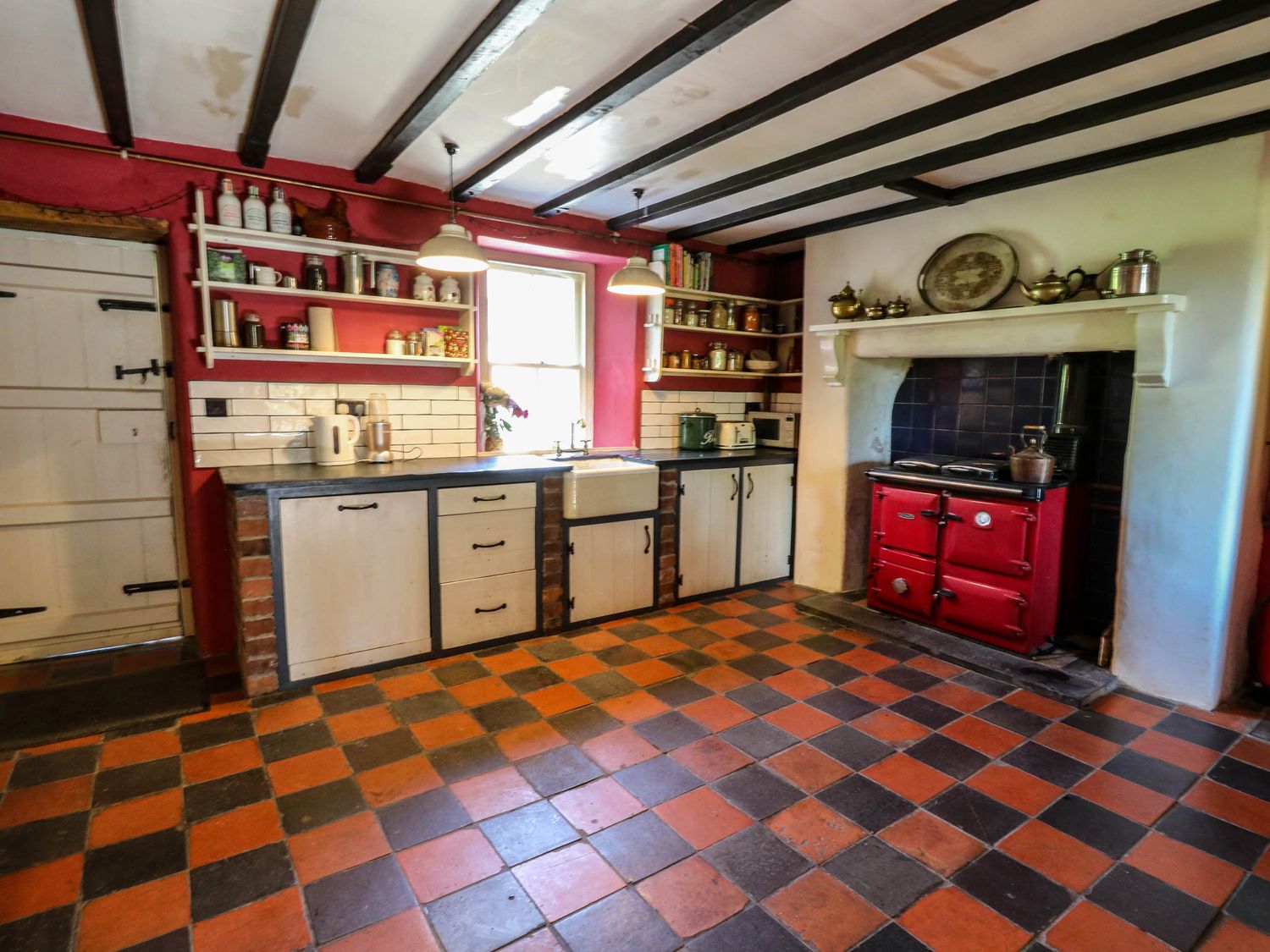 Victorian Farmhouse, Llanybydder