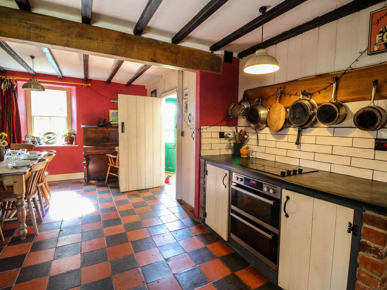 Victorian Farmhouse, Llanybydder