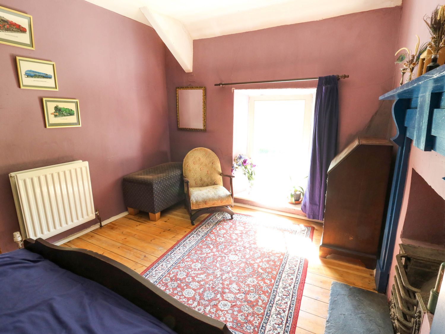 Victorian Farmhouse, Llanybydder