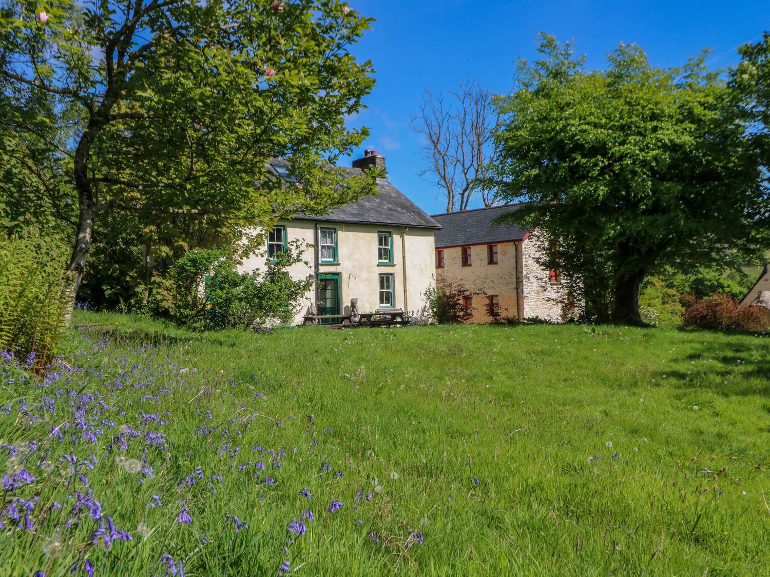 Victorian Farmhouse, Llanybydder