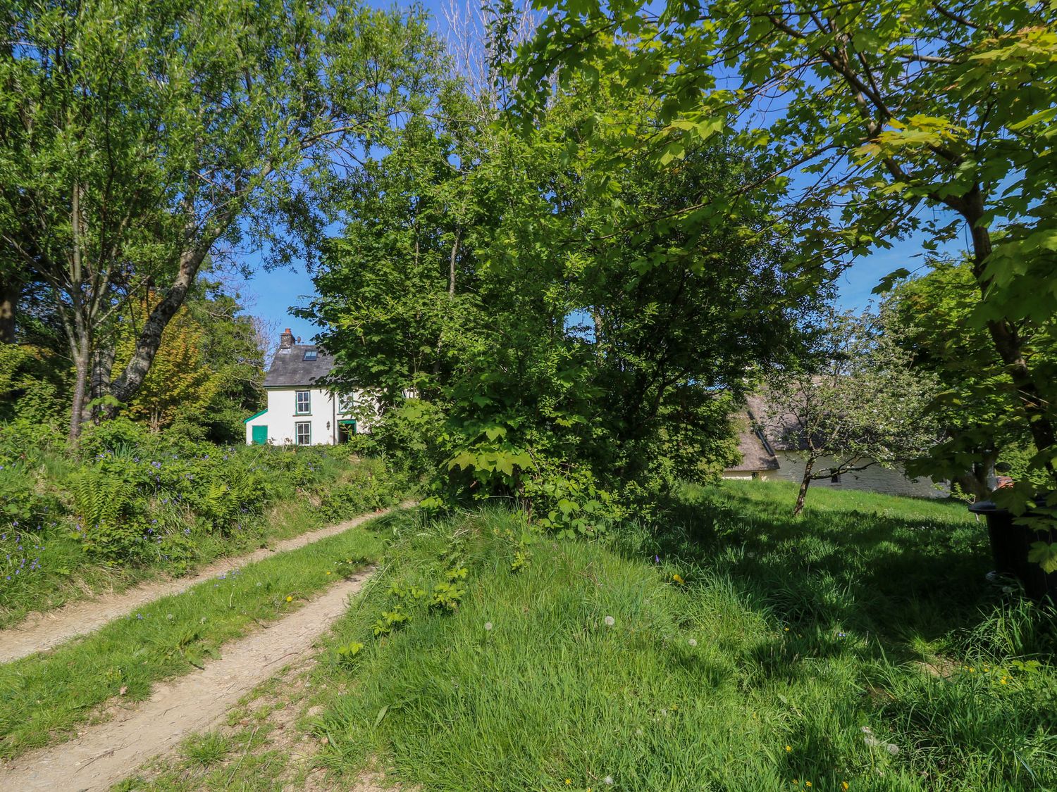 Victorian Farmhouse, Llanybydder