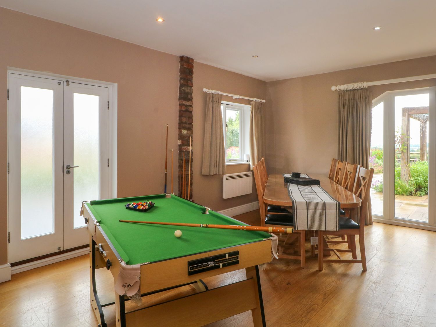 Hillside House, near Tarvin, Cheshire. Open-plan living space. Woodburning stove. Pet-friendly. WiFi