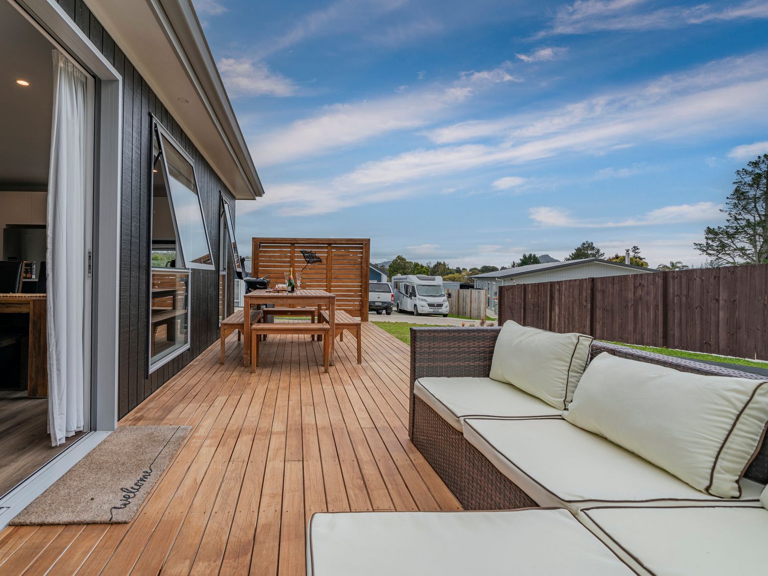 A Sunshine Retreat - Pauanui Holiday Home                     photo 2