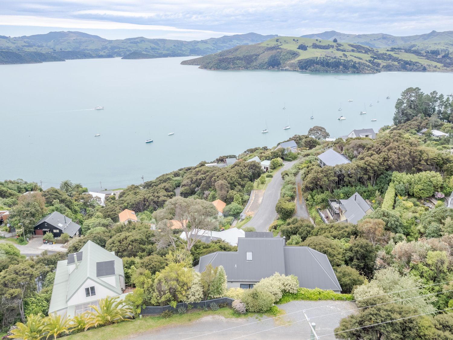 Harbour Haven - Akaroa Holiday Home                     photo 2