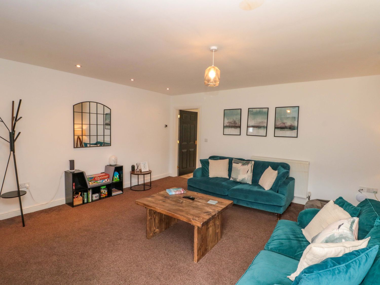 Kittiwake Flamborough, East Riding of Yorkshire. Close to amenities and a beach. Pet-friendly.