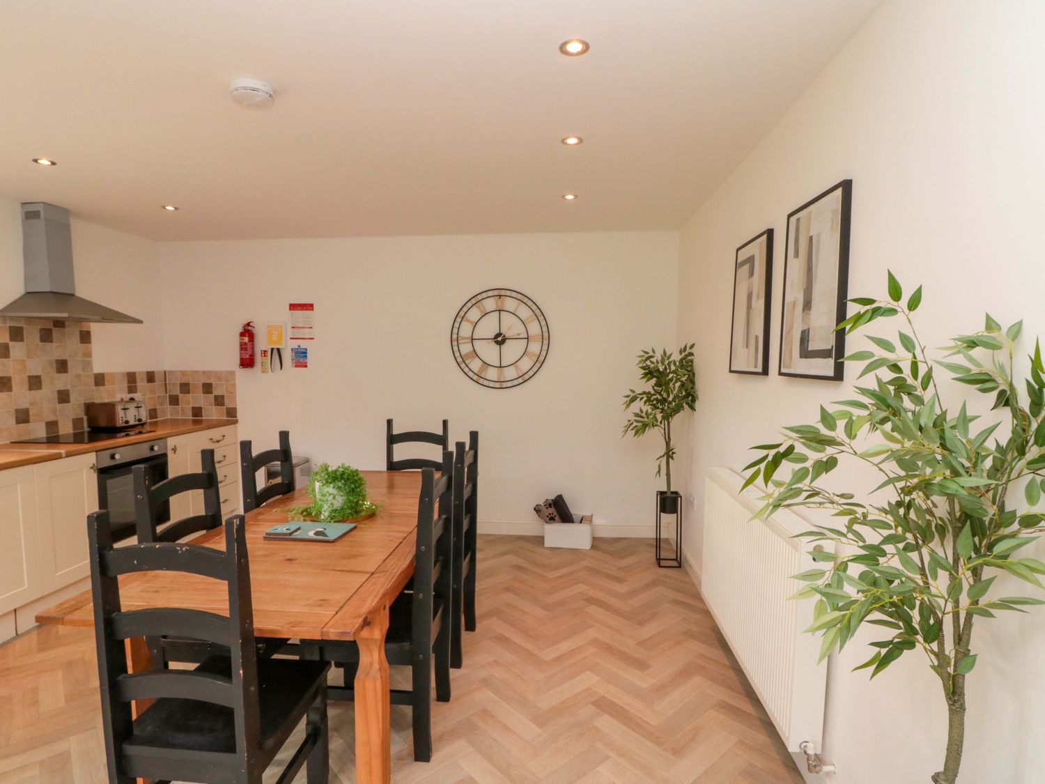 Kittiwake Flamborough, East Riding of Yorkshire. Close to amenities and a beach. Pet-friendly.