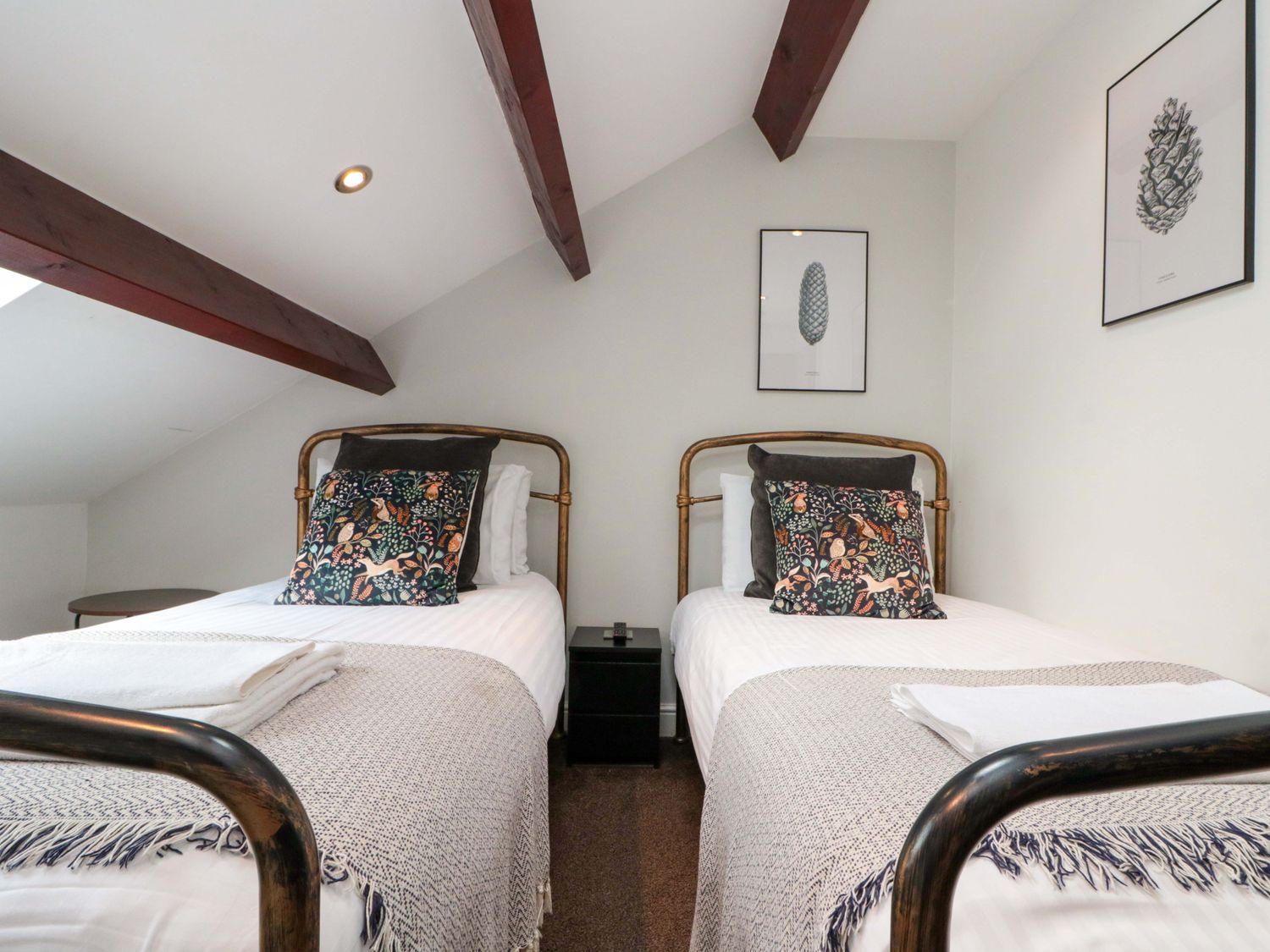 Kittiwake Flamborough, East Riding of Yorkshire. Close to amenities and a beach. Pet-friendly.