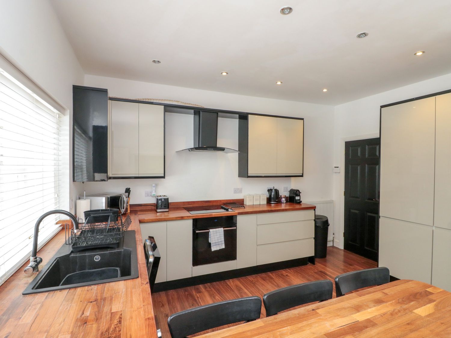 The Pheasantry in Flamborough, East Riding of Yorkshire. Close to shops. Pet-friendly. Hot tub