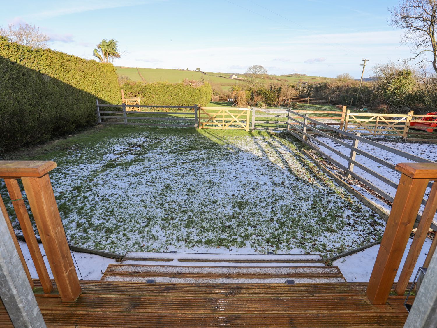 Capel Park in Llanerchymedd on the Isle of Anglesey. Couples retreat. Hot tub with countryside views