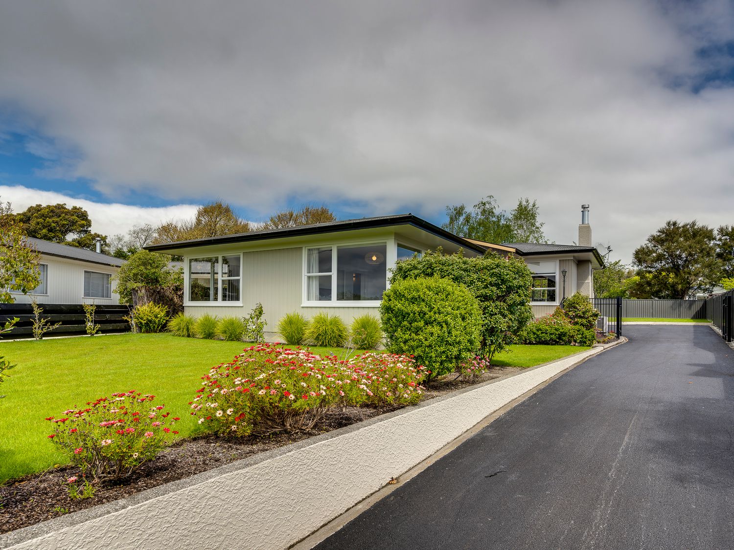 Belmont Pool Paradise - Havelock North Home                     photo 33