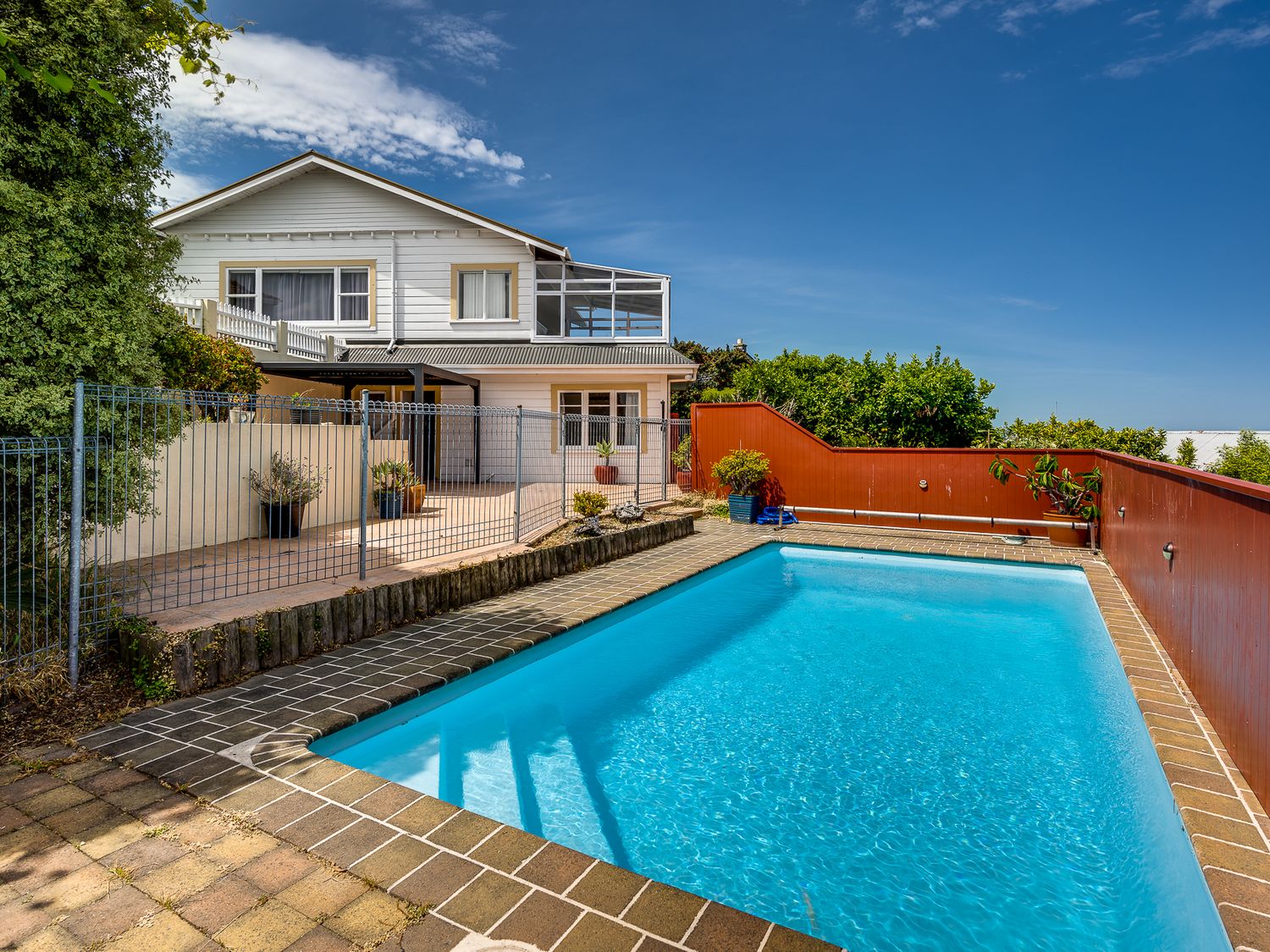 Relax At Poolside - Napier Holiday Home -  - 1148189 - photo 1
