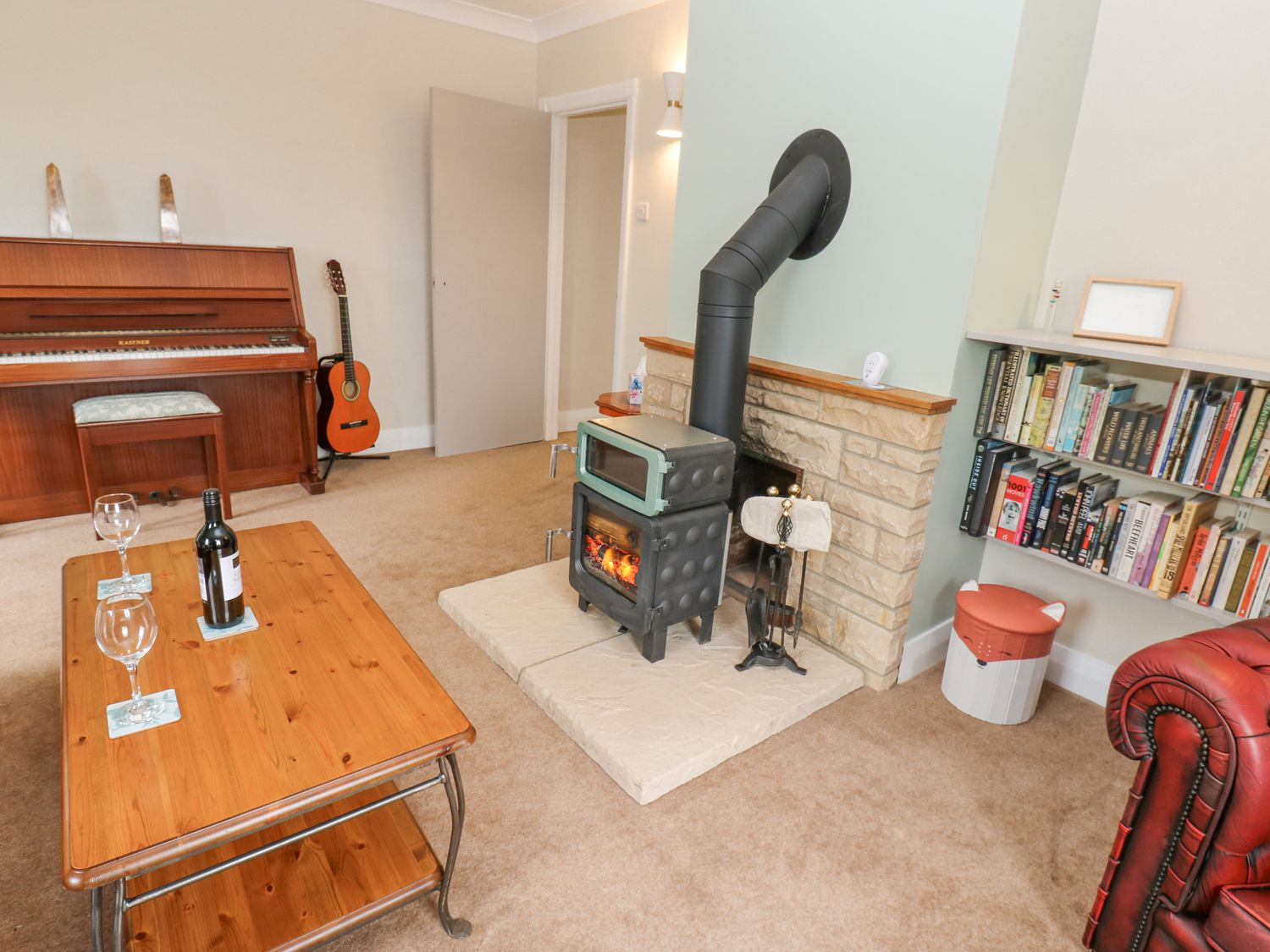 Thornfield, Windmill County Durham. Woodburning stove. Single-storey. Pet-friendly. Private driveway