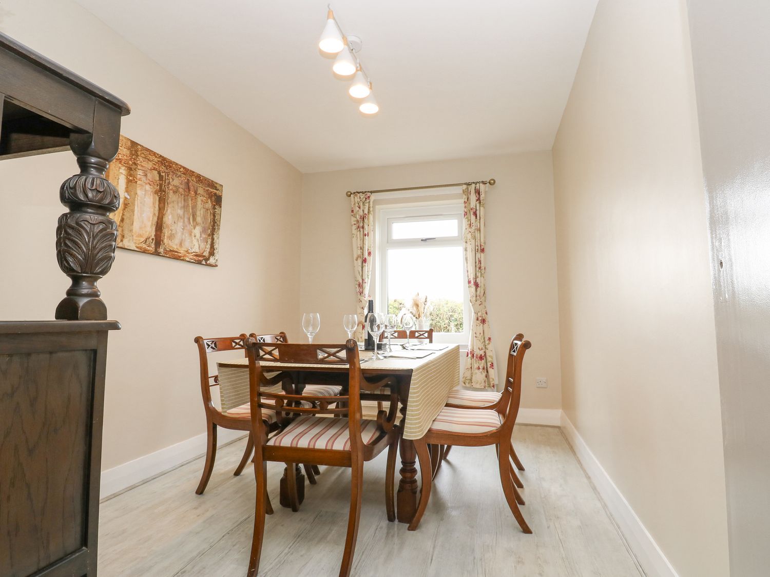 Thornfield, Windmill County Durham. Woodburning stove. Single-storey. Pet-friendly. Private driveway