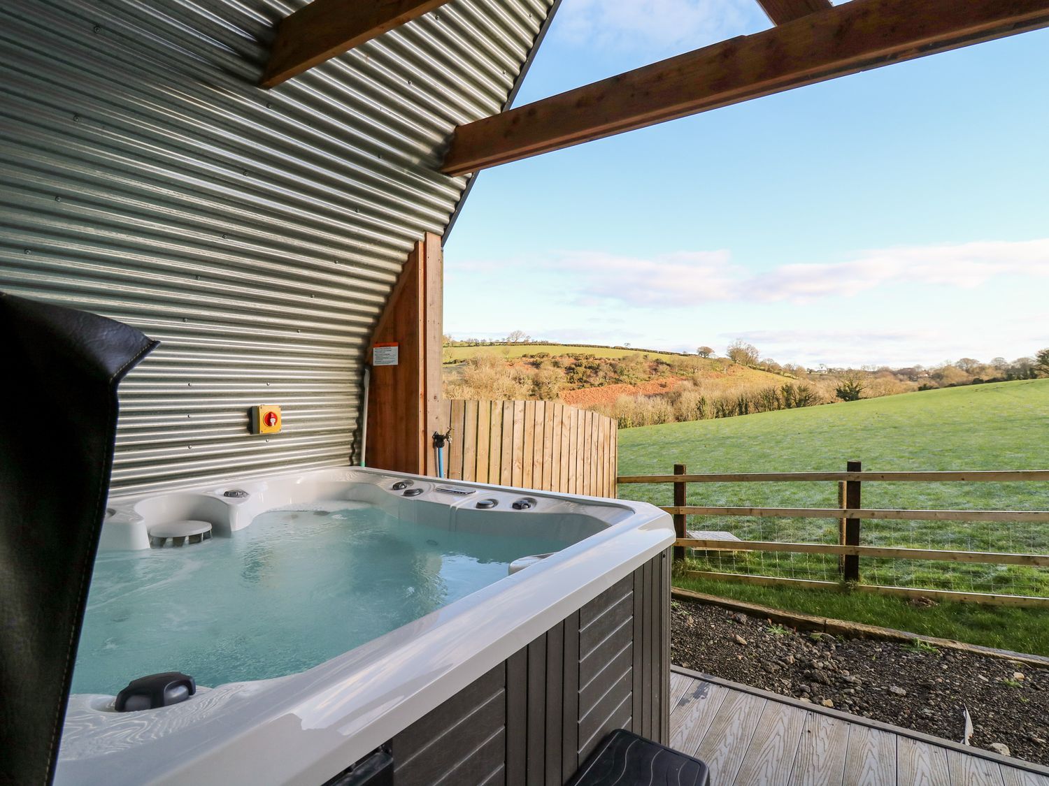 Valley View Hideaway, Ffostrasol, Wales. Countryside location. Countryside views. Hot tub. Two beds.