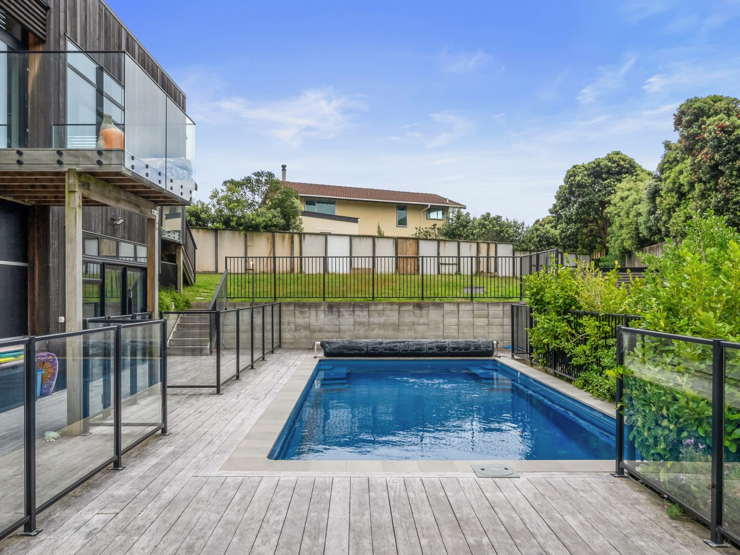 Sun and Serenity - Waikanae Beach Holiday Home                     photo 2