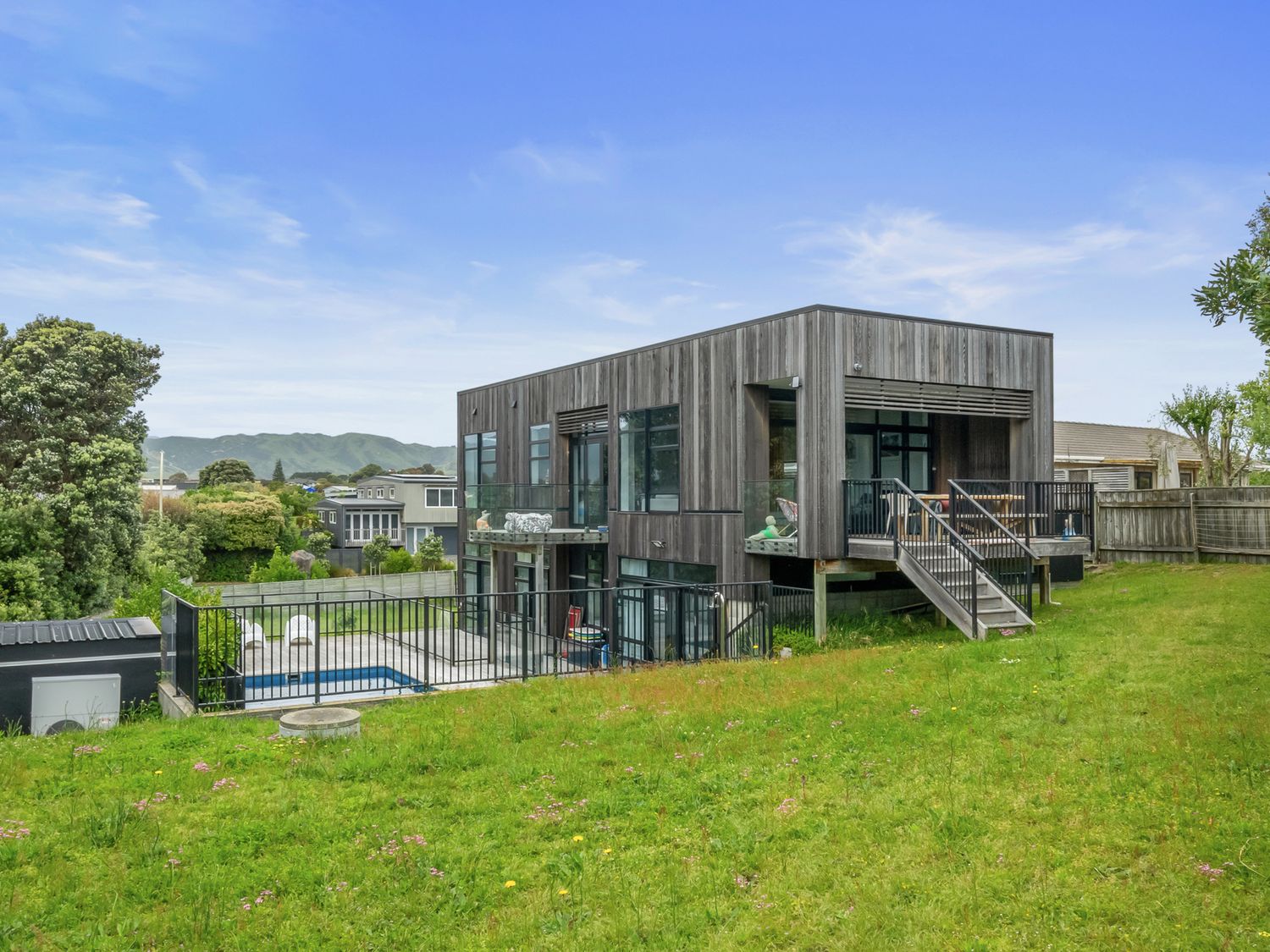 Sun and Serenity - Waikanae Beach Holiday Home                     photo 23