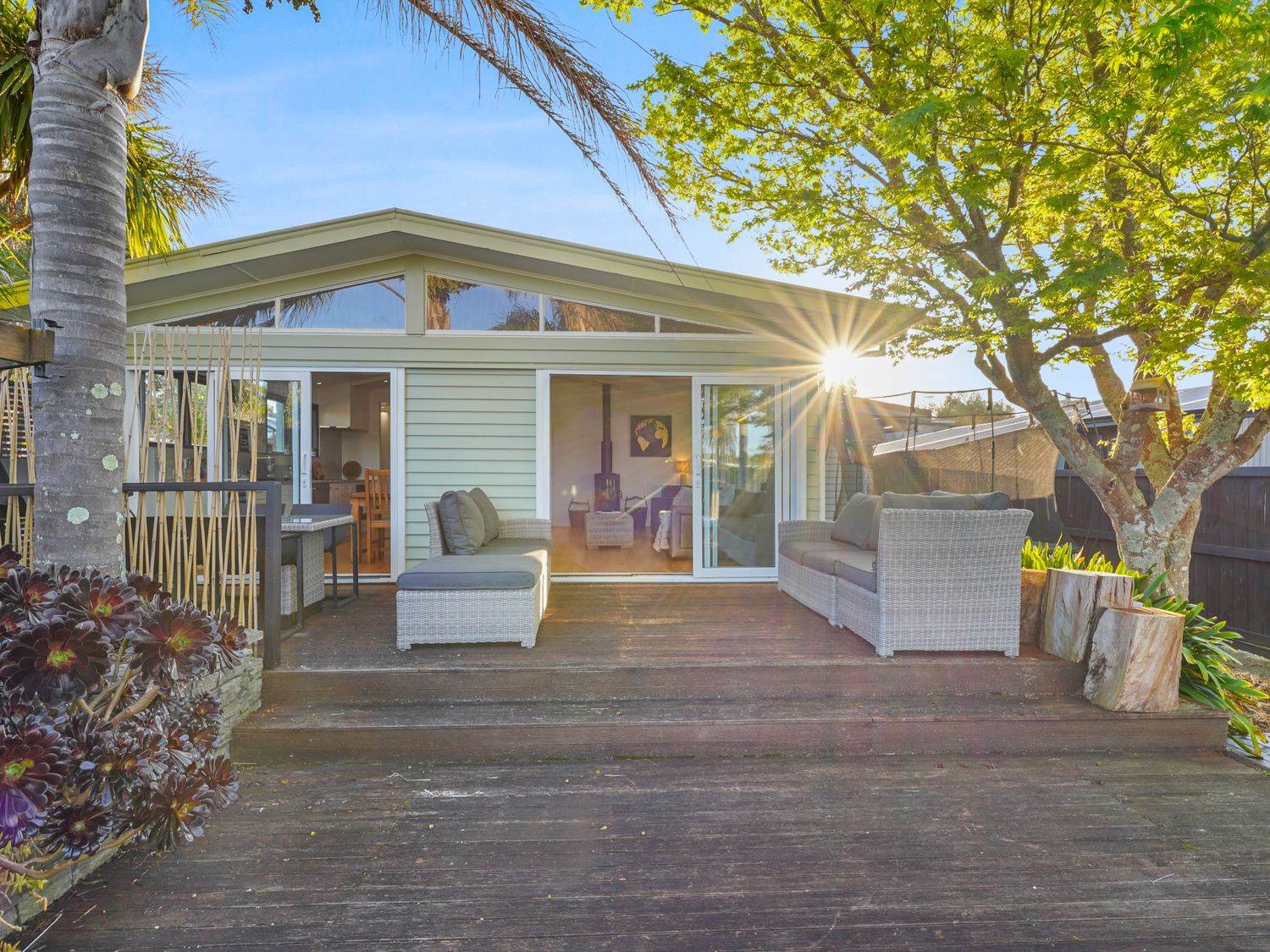 Gorgeous Family Retreat - Auckland Suburban Home -  - 1148905 - photo 1
