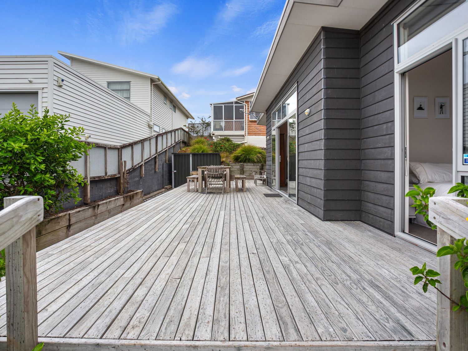 Relax on Dillon - Waihi Beach Holiday Home                     photo 2