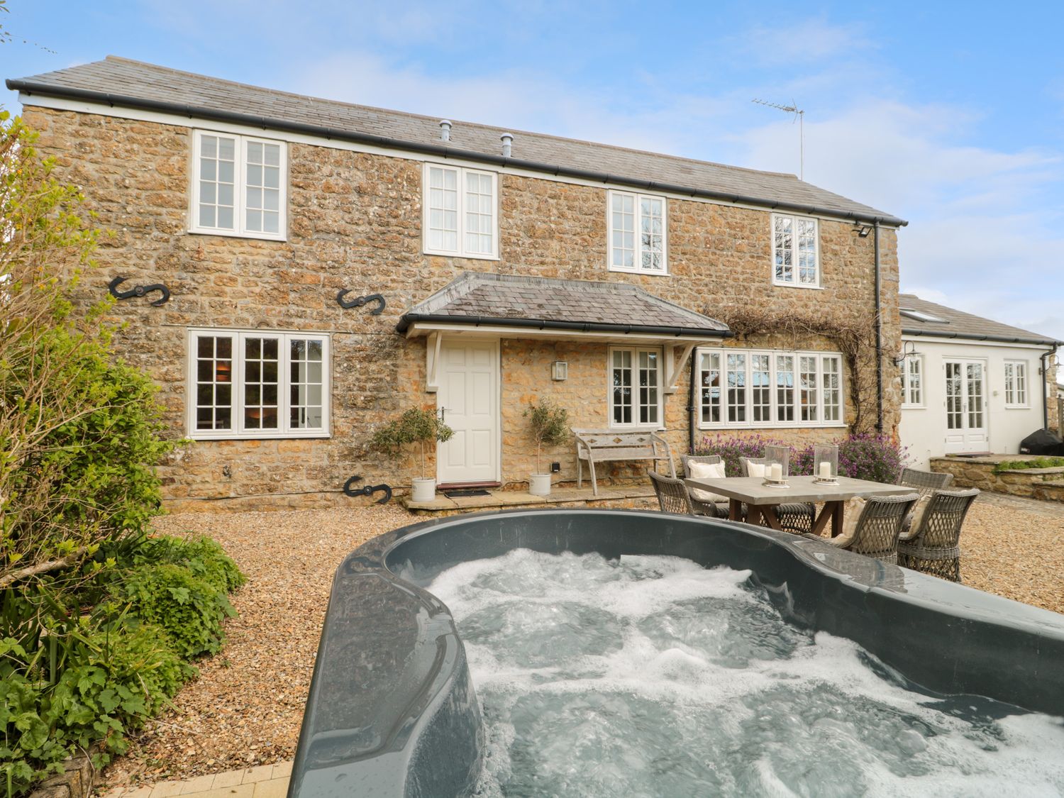 Apple Blossom House, Shipton Gorge