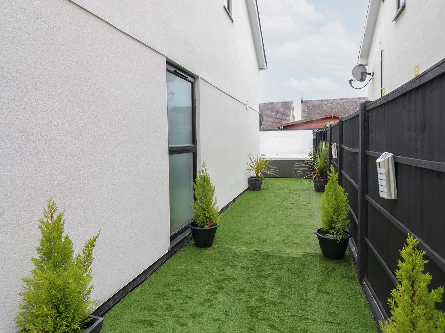 Blackrock Gem, Morfa Bychan