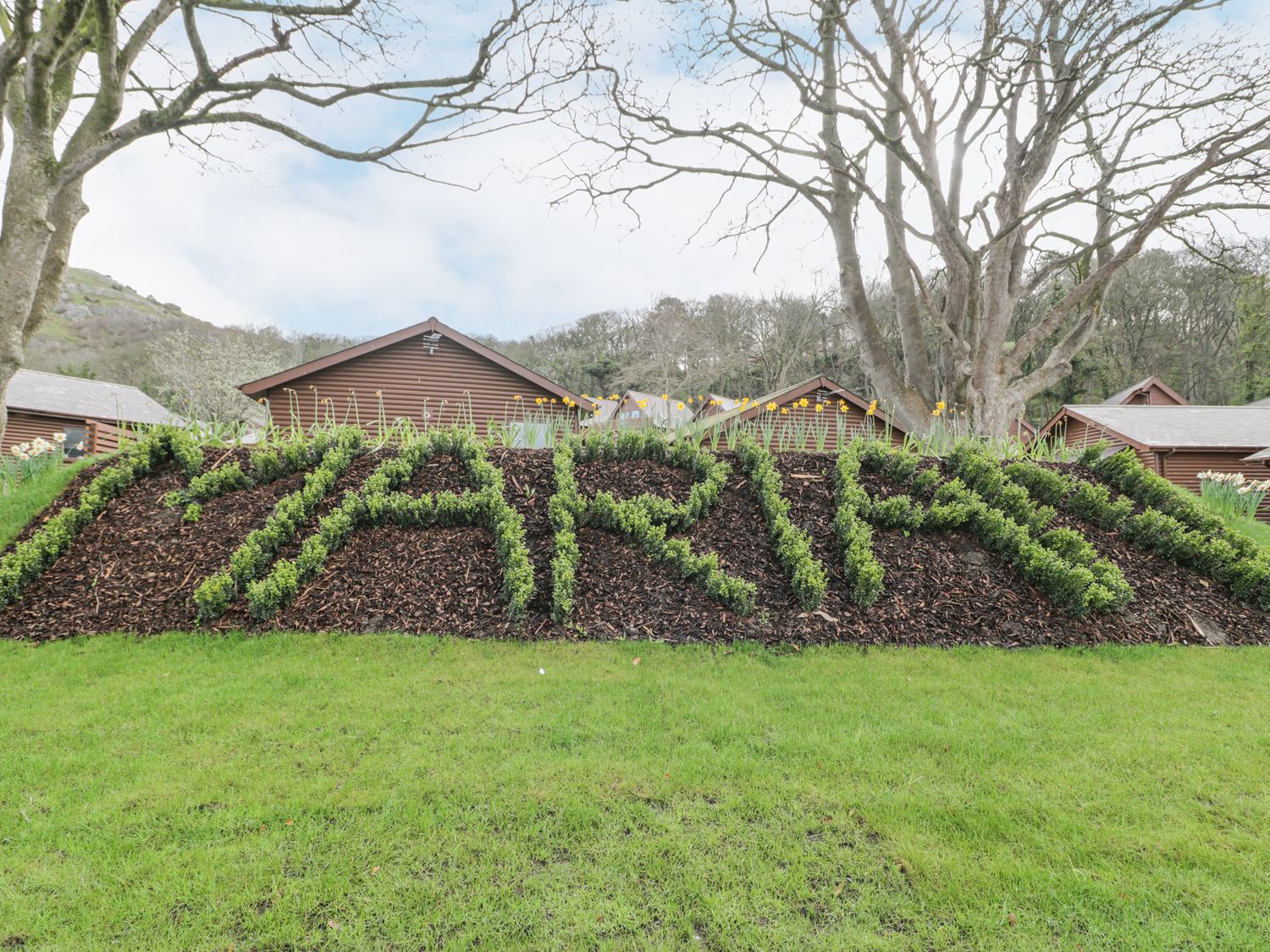 Luxury Lodge 46 in Dyserth, Rhyl, Denbighshire, Wales. Ground-floor. Hot tub. Smart TV with Netflix.