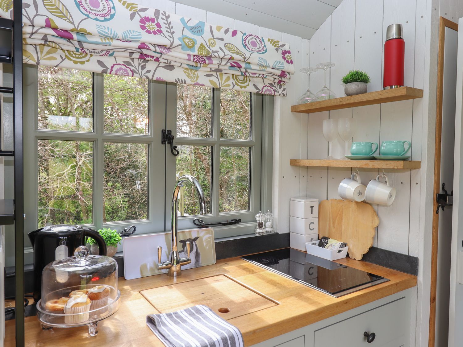 Burr 1 Shepherds Hut, Barnstaple