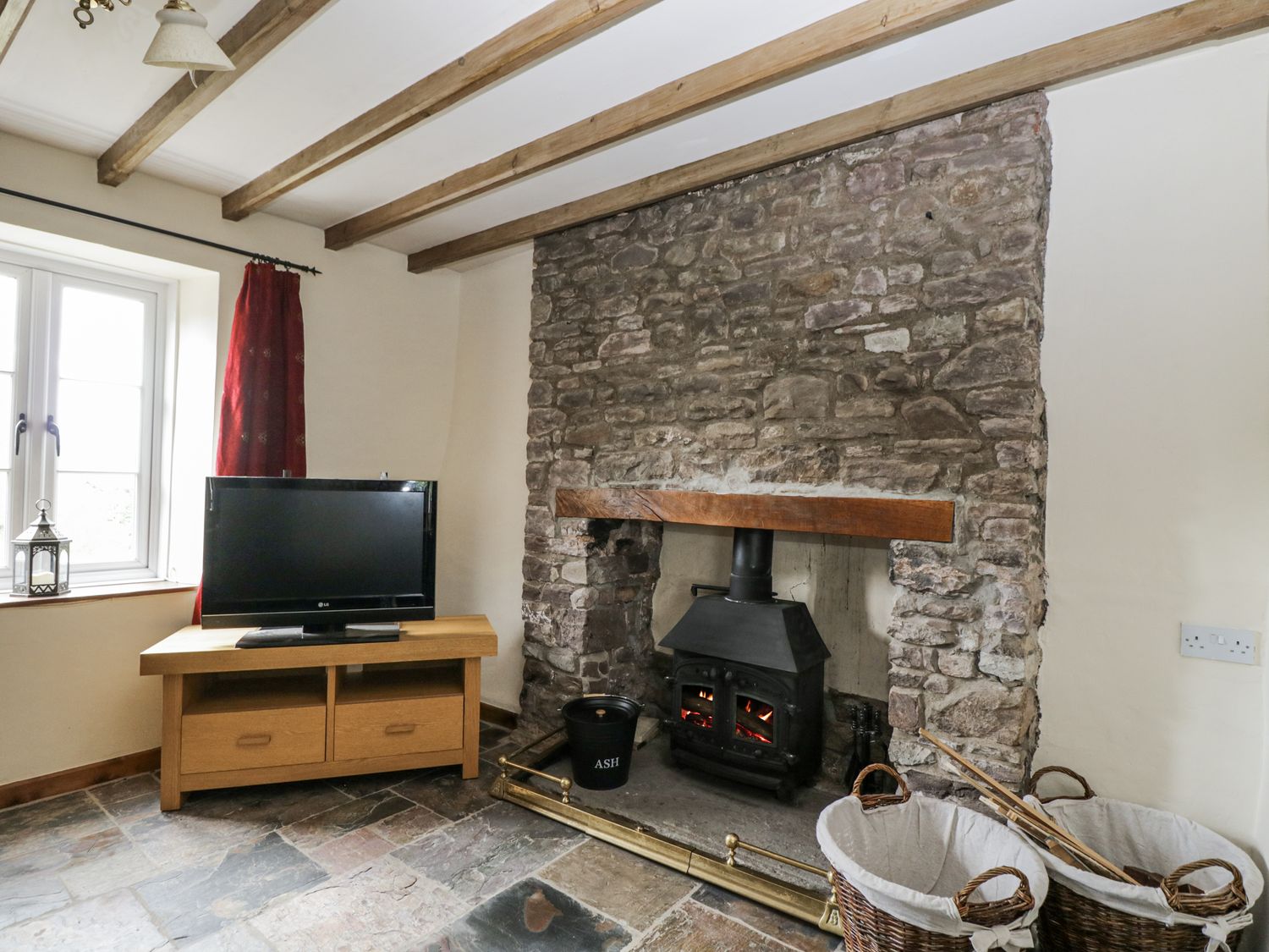 Woods Cottage, Raglan