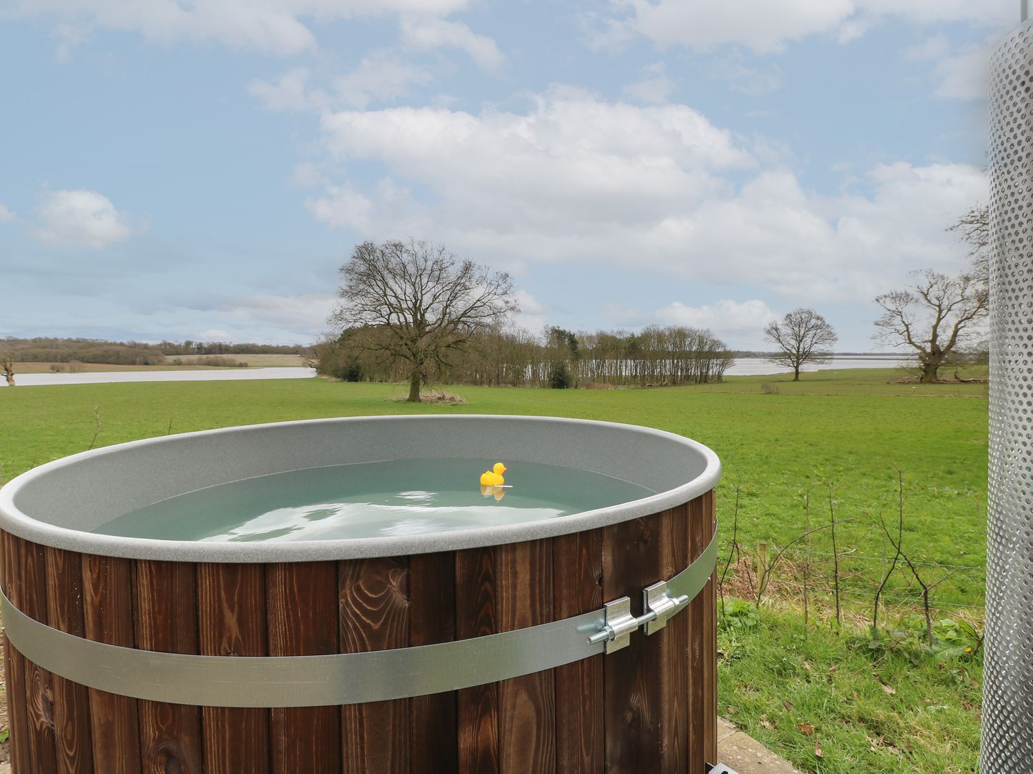 The Lazy Squire by The Water, Admaston near Rugeley, Staffordshire. Wood-fired hot tub. Countryside.