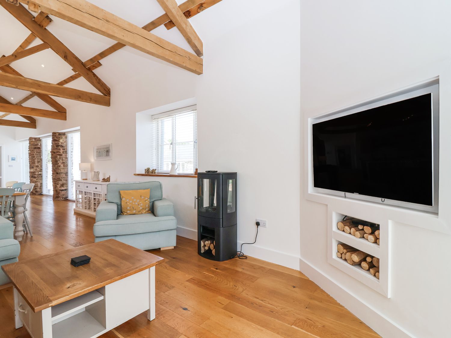Old Orchard Barn, St. Mellion near St Dominick, Cornwall. In a AONB. Pet-friendly. Hot tub. Smart TV