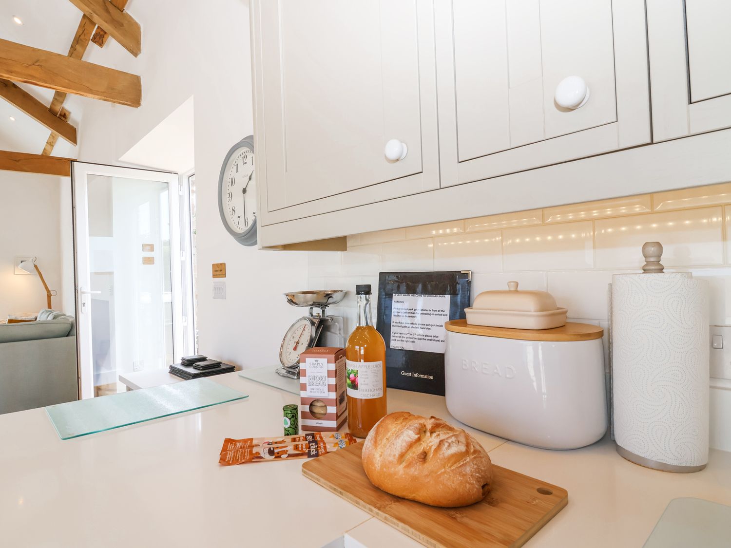 Old Orchard Barn, St. Mellion near St Dominick, Cornwall. In a AONB. Pet-friendly. Hot tub. Smart TV
