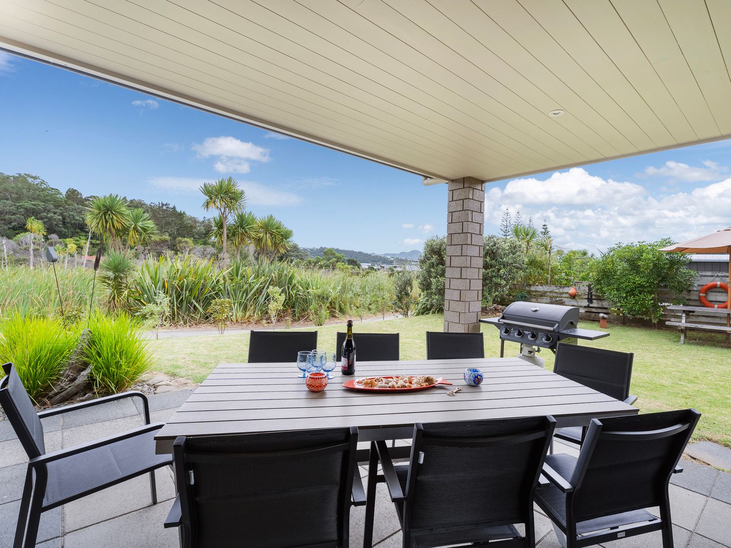 Sun Seekers Lookout - Whitianga Holiday Home                     photo 2