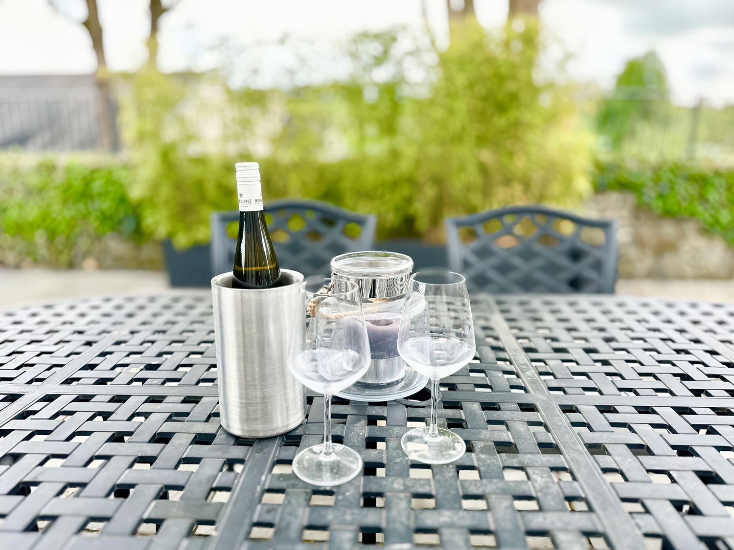 Ingleborough, Kirkby Lonsdale, Cumbria. Hot tub. Woodburning stove. Smart TV. Pet-friendly. En-suite
