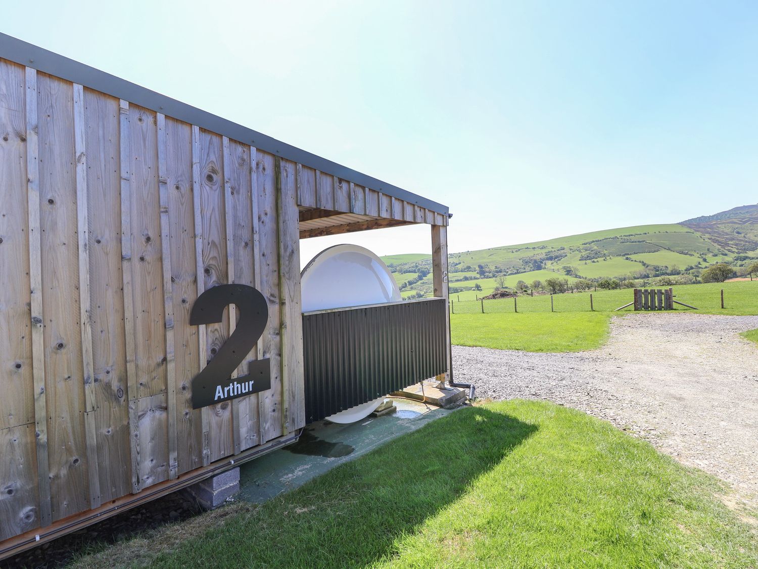 Arthur, Cilcain, Flintshire. In an AONB. Close to a shop and a pub. Countryside views. Hot tub. WiFi