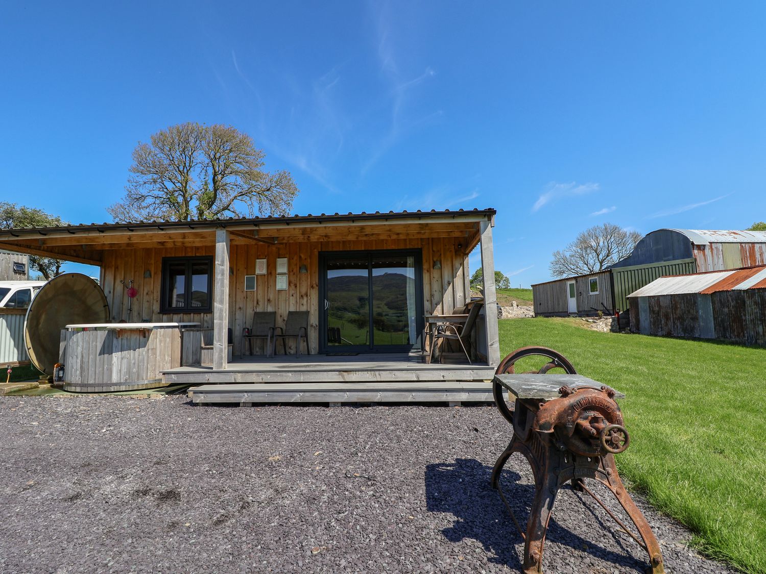 Arthur, Cilcain, Flintshire. In an AONB. Close to a shop and a pub. Countryside views. Hot tub. WiFi